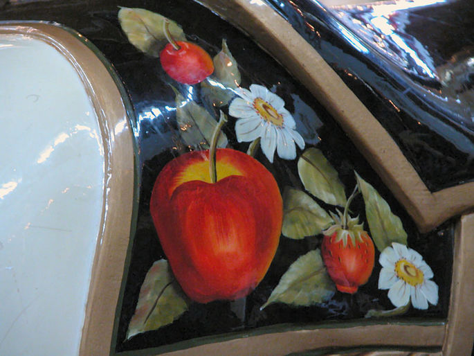 Click to display the next picture